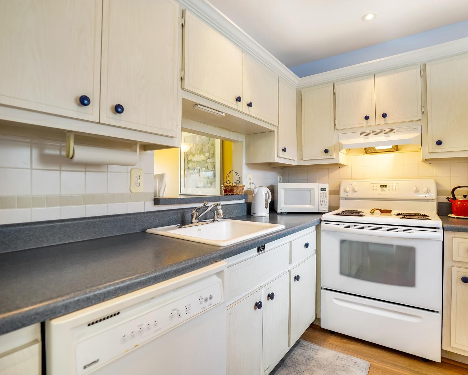 4299 NW 16th St 203