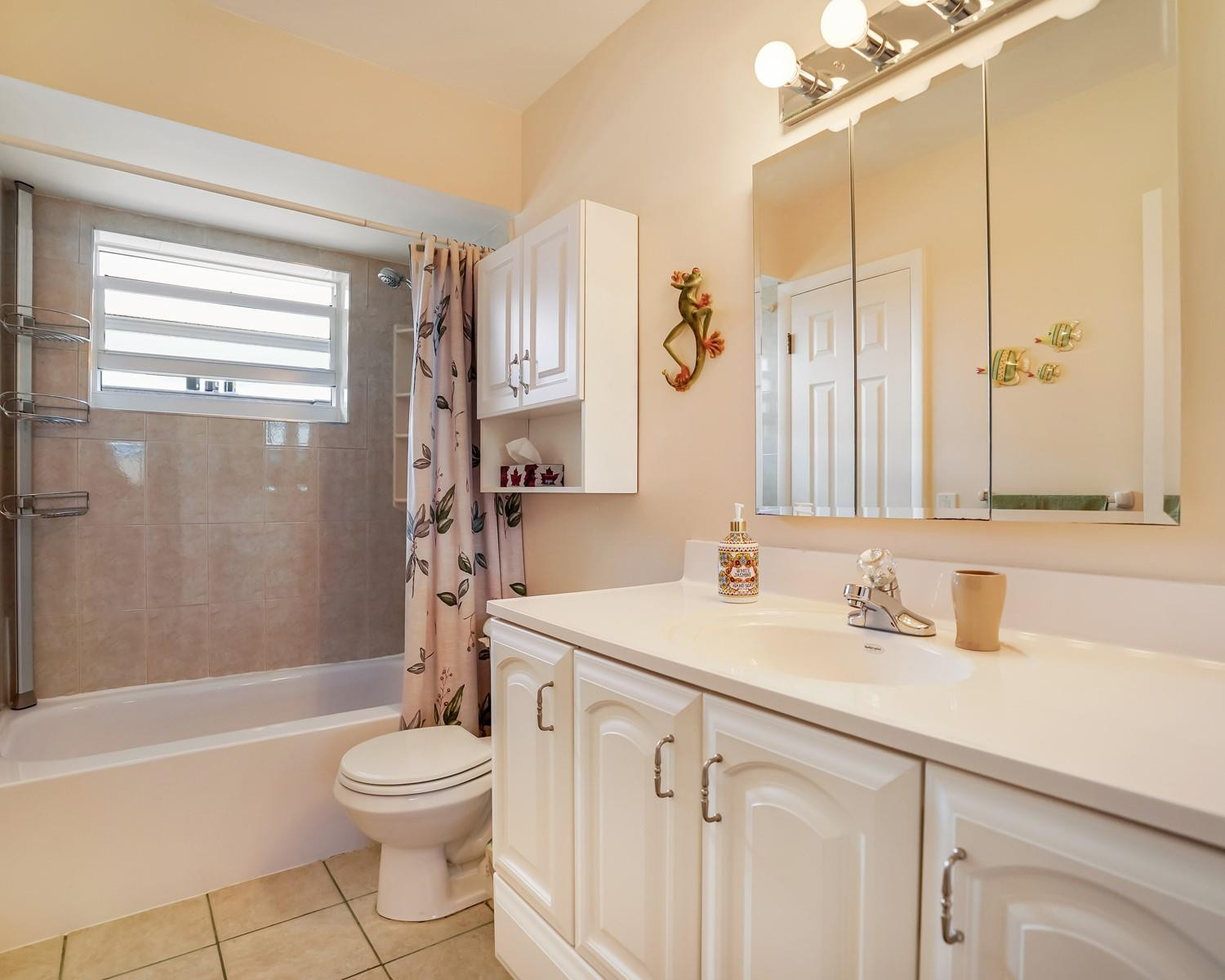 4299 NW 16th St 203