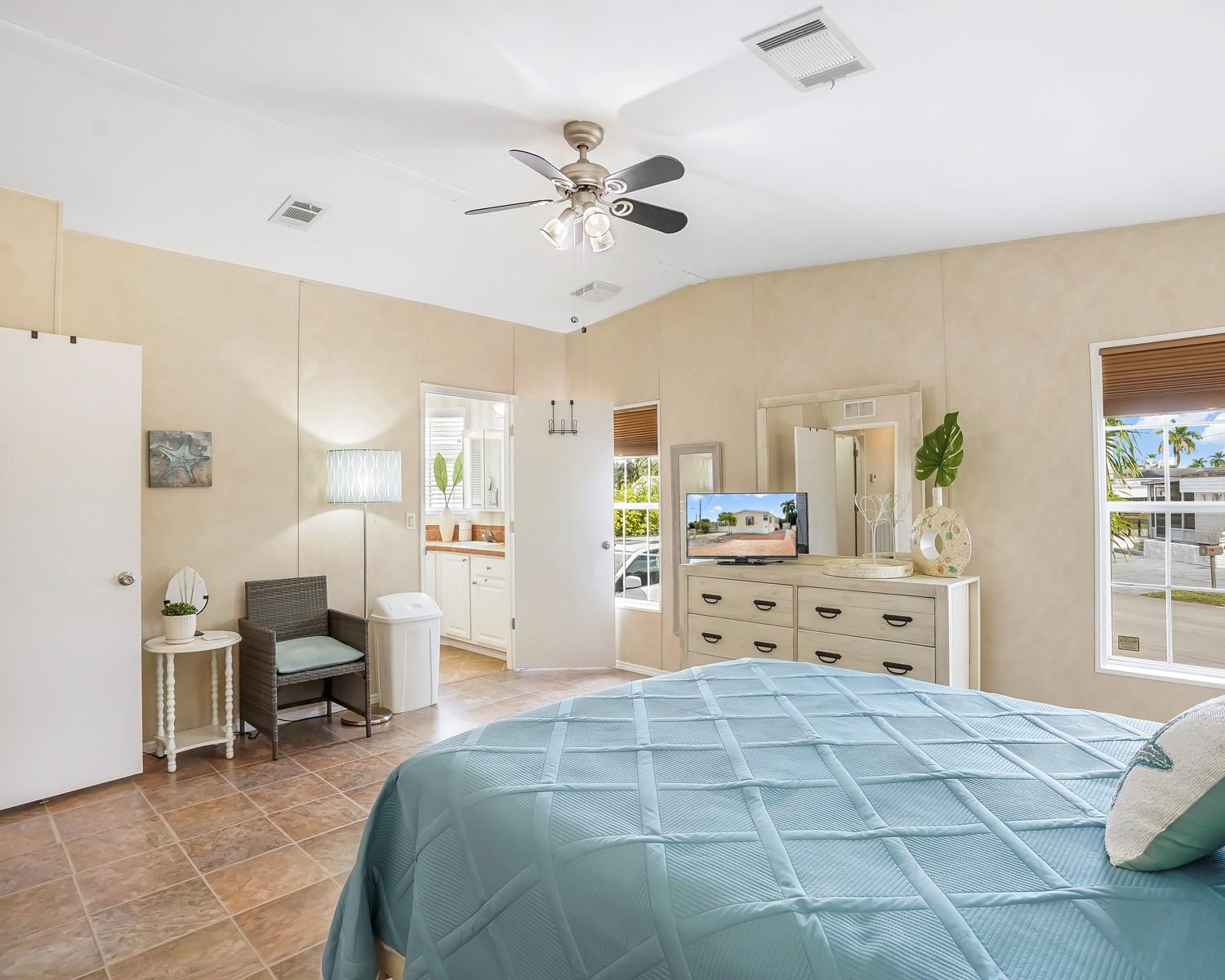 1911 SW 87th Ter
