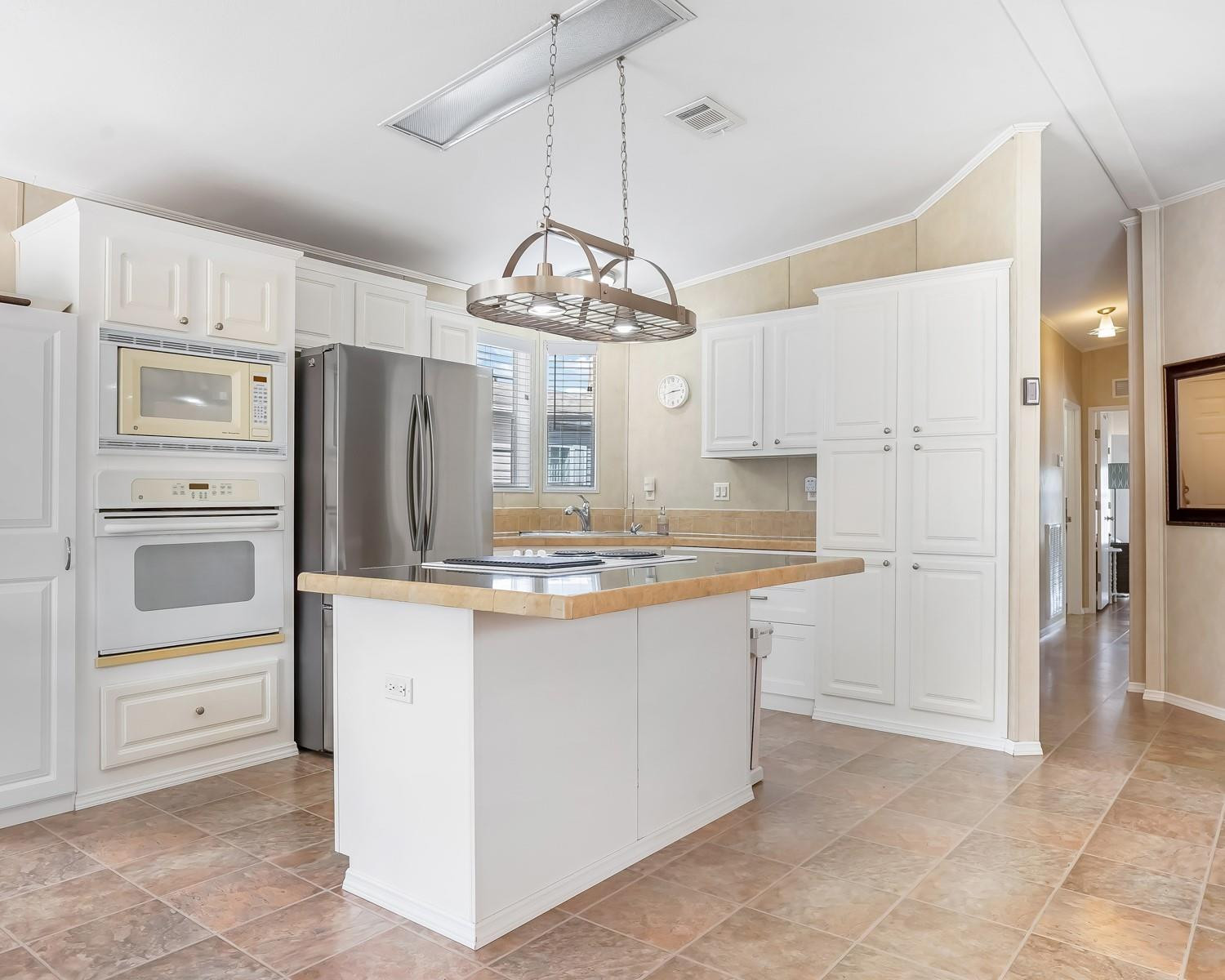 1911 SW 87th Ter