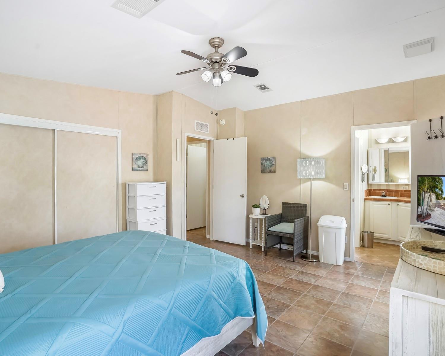 1911 SW 87th Ter