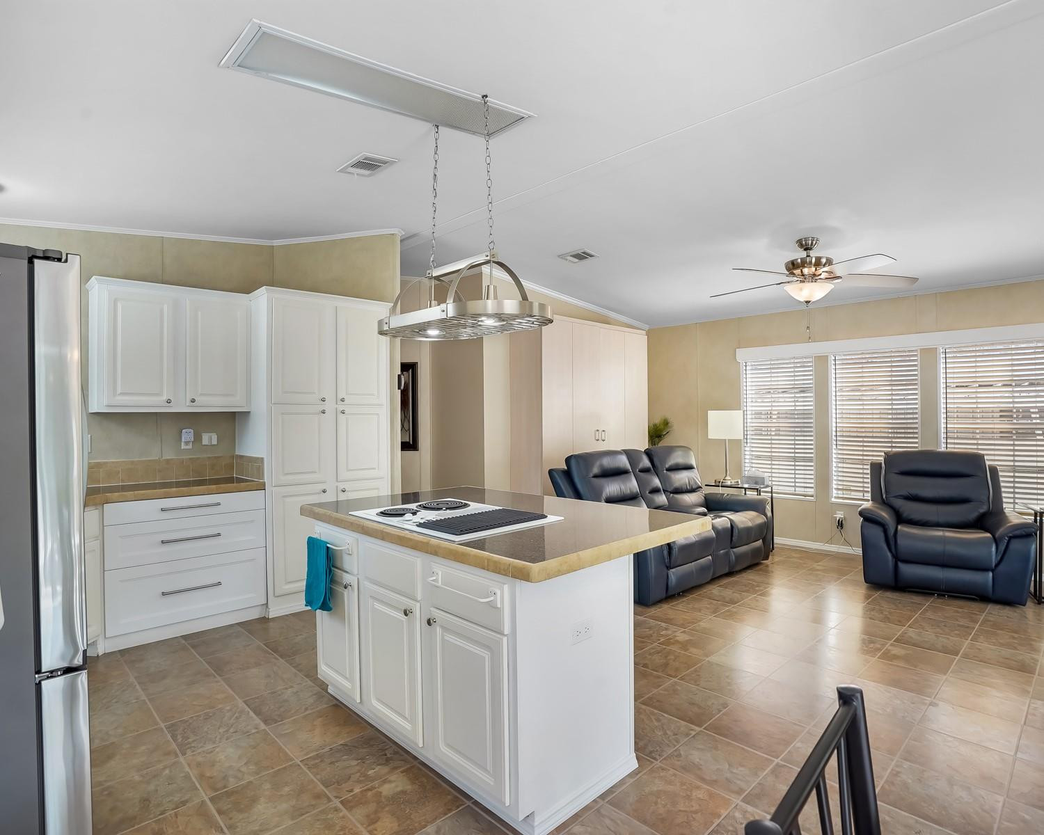 1911 SW 87th Ter