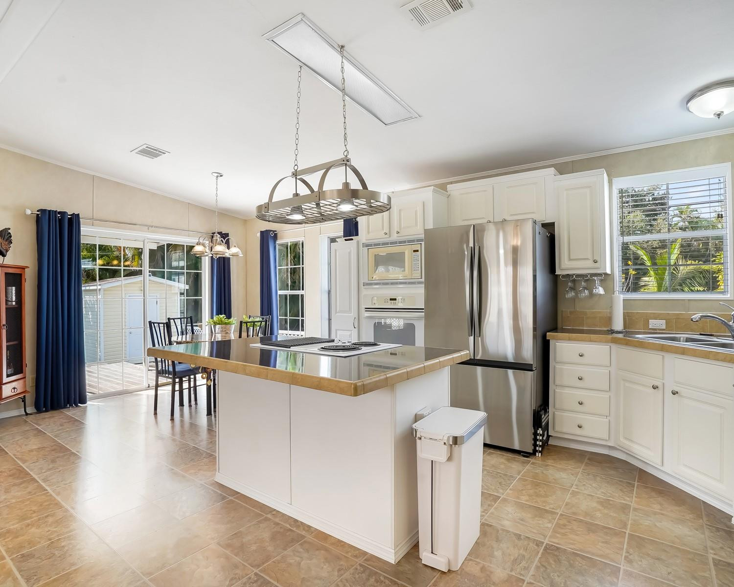 1911 SW 87th Ter