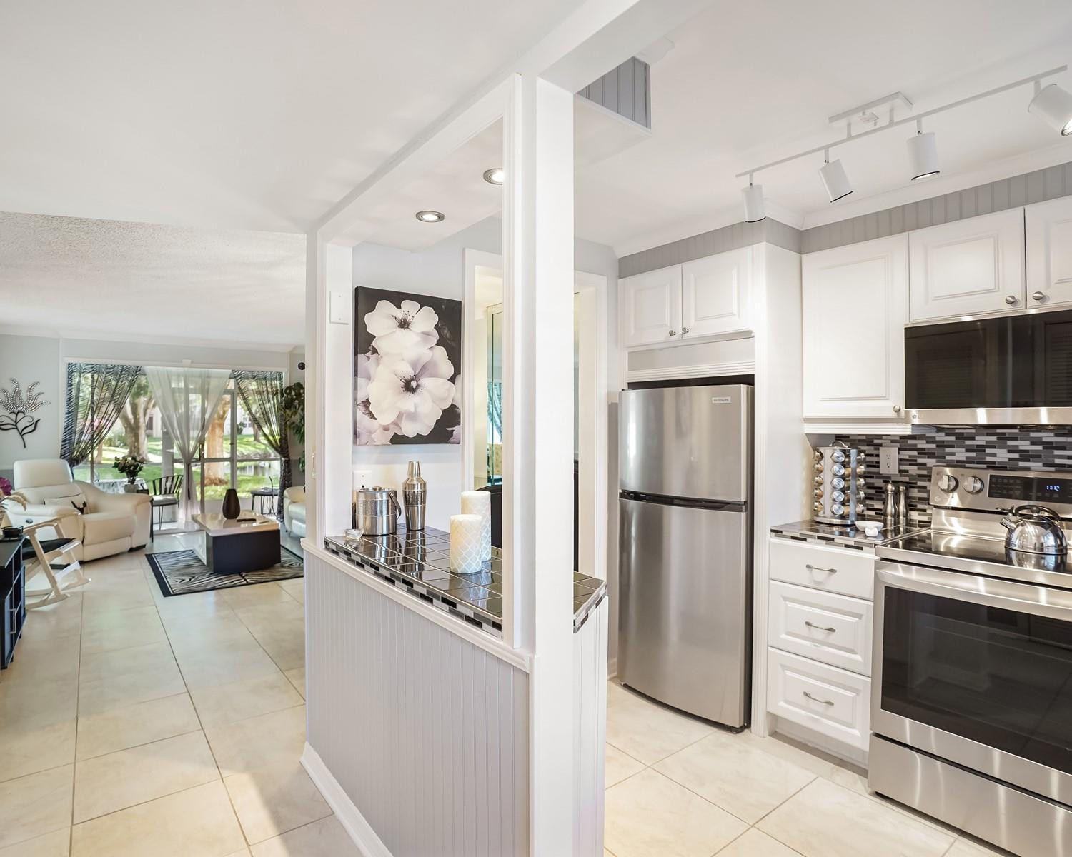 9281 Sunrise Lakes Blvd 101