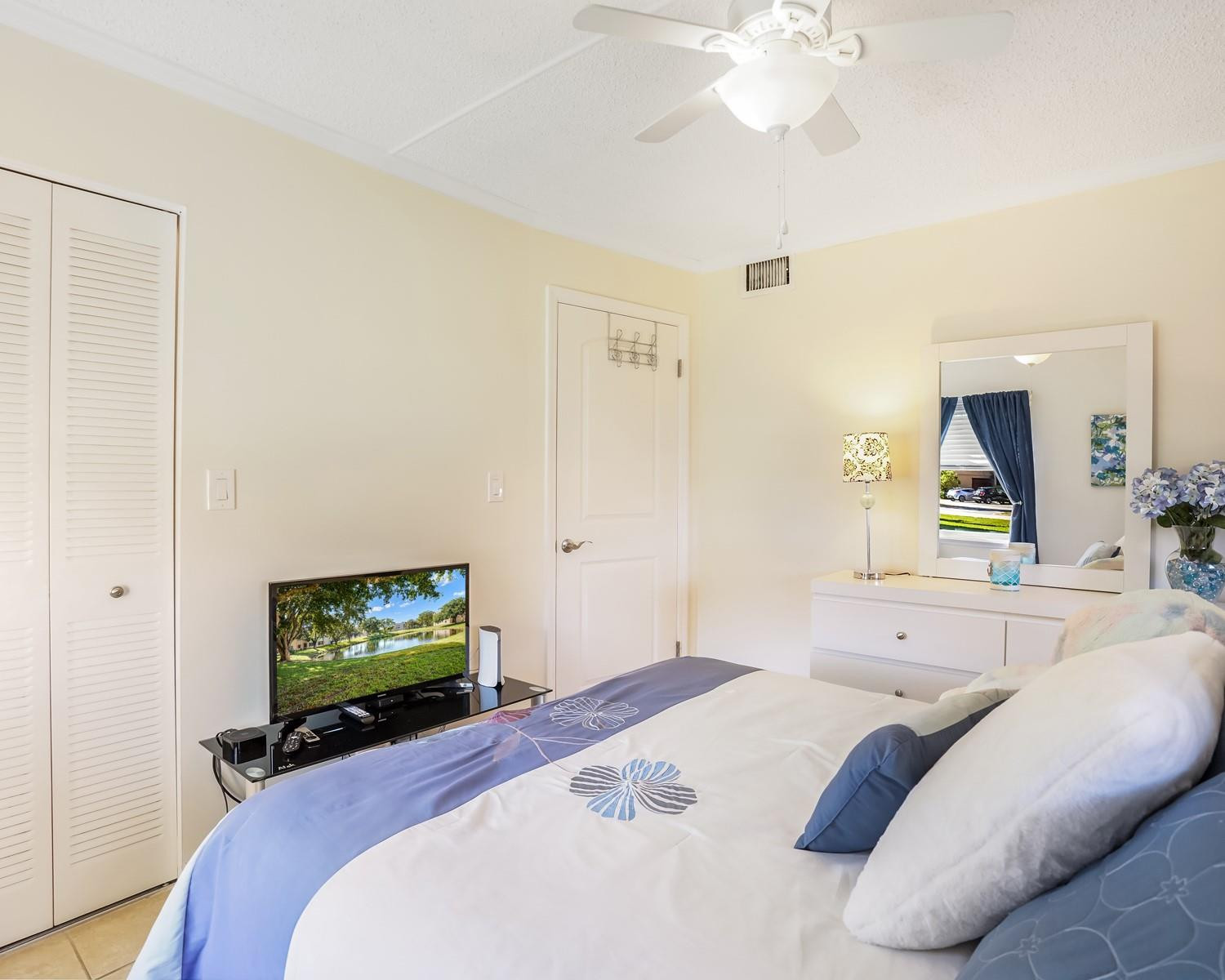 9281 Sunrise Lakes Blvd 101