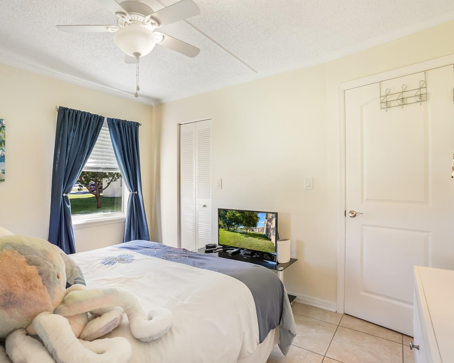 9281 Sunrise Lakes Blvd 101