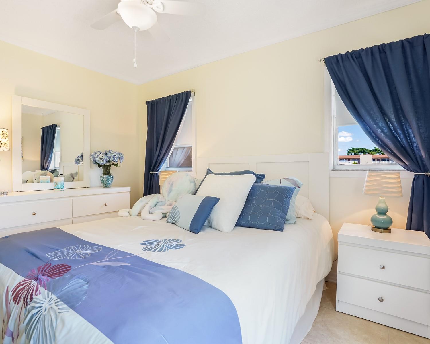 9281 Sunrise Lakes Blvd 101