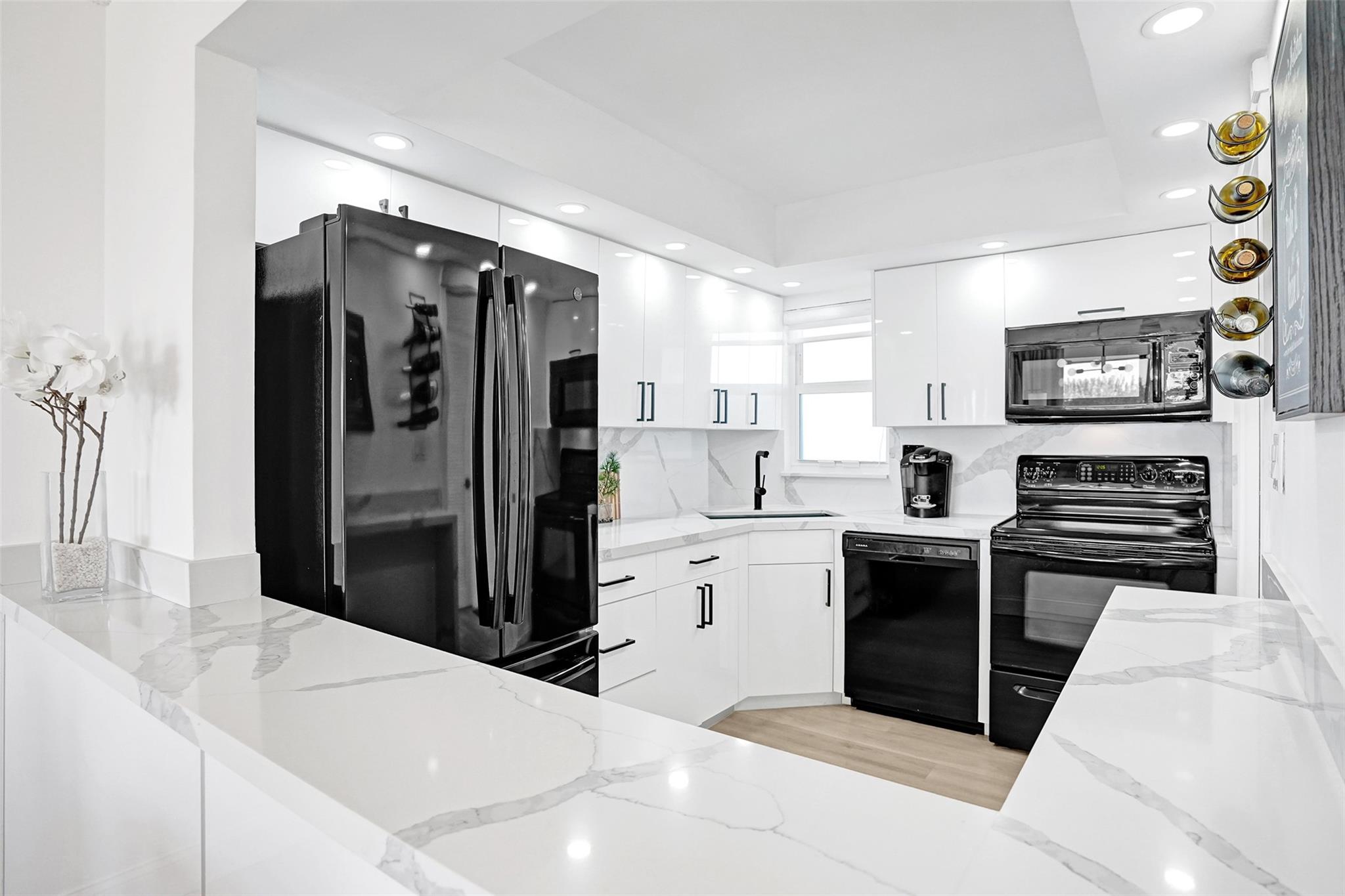 8900 Washington Blvd PH11