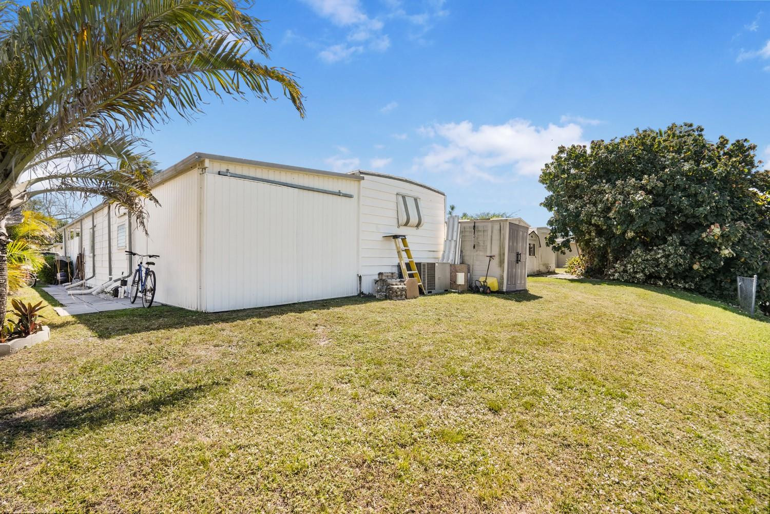 2001 SW 84th Ave