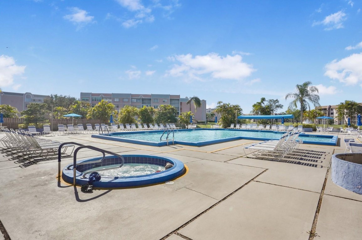 10467 Sunrise Lakes Blvd 210