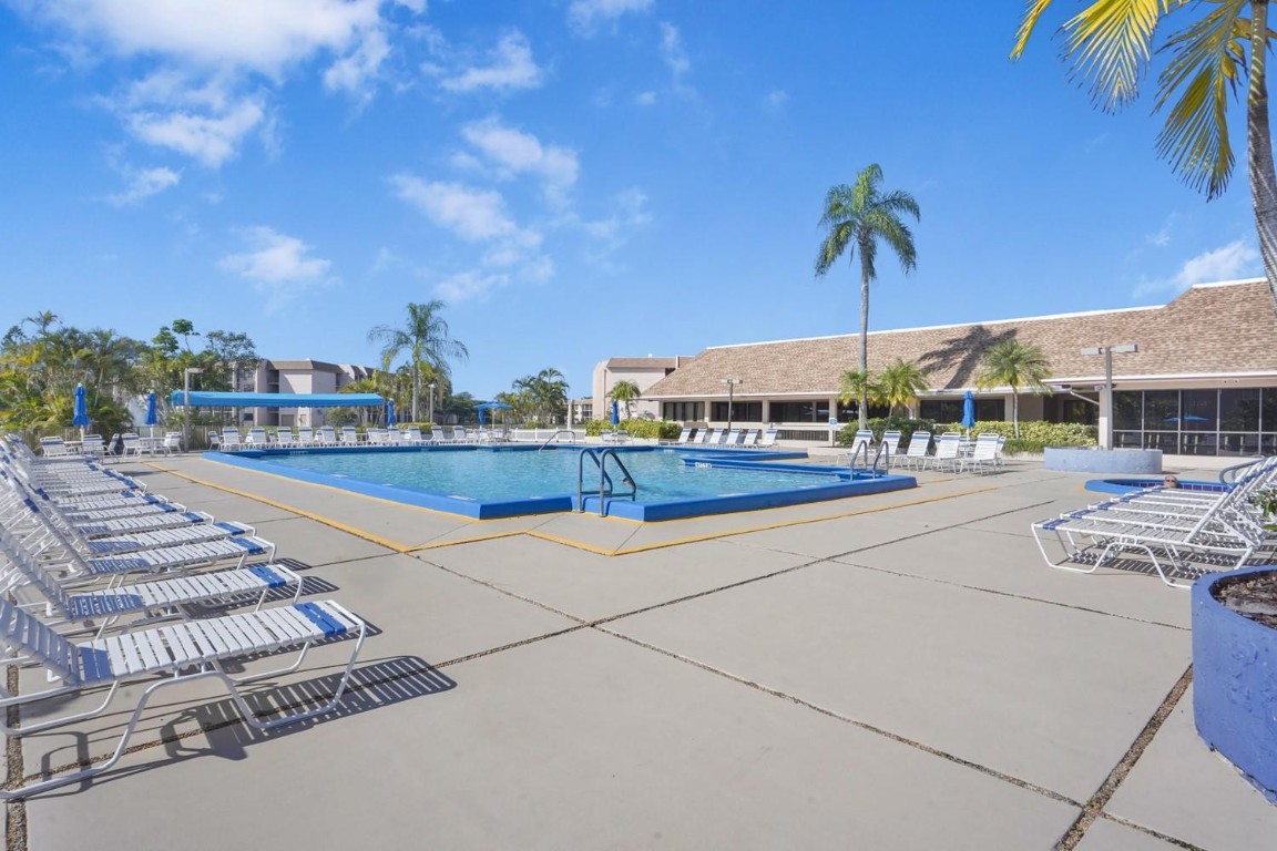 10467 Sunrise Lakes Blvd 210