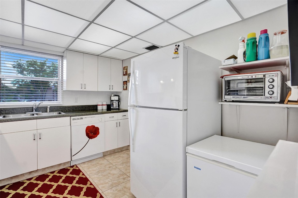 10467 Sunrise Lakes Blvd 210