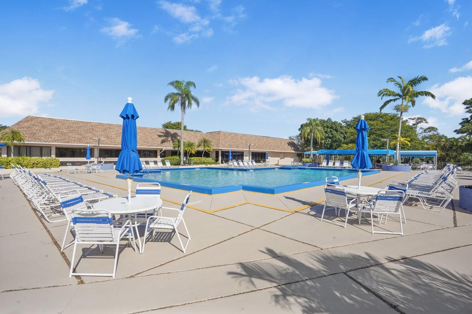 10467 Sunrise Lakes Blvd 210