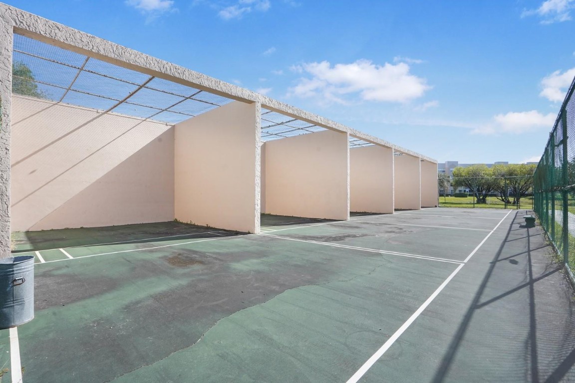 10467 Sunrise Lakes Blvd 210