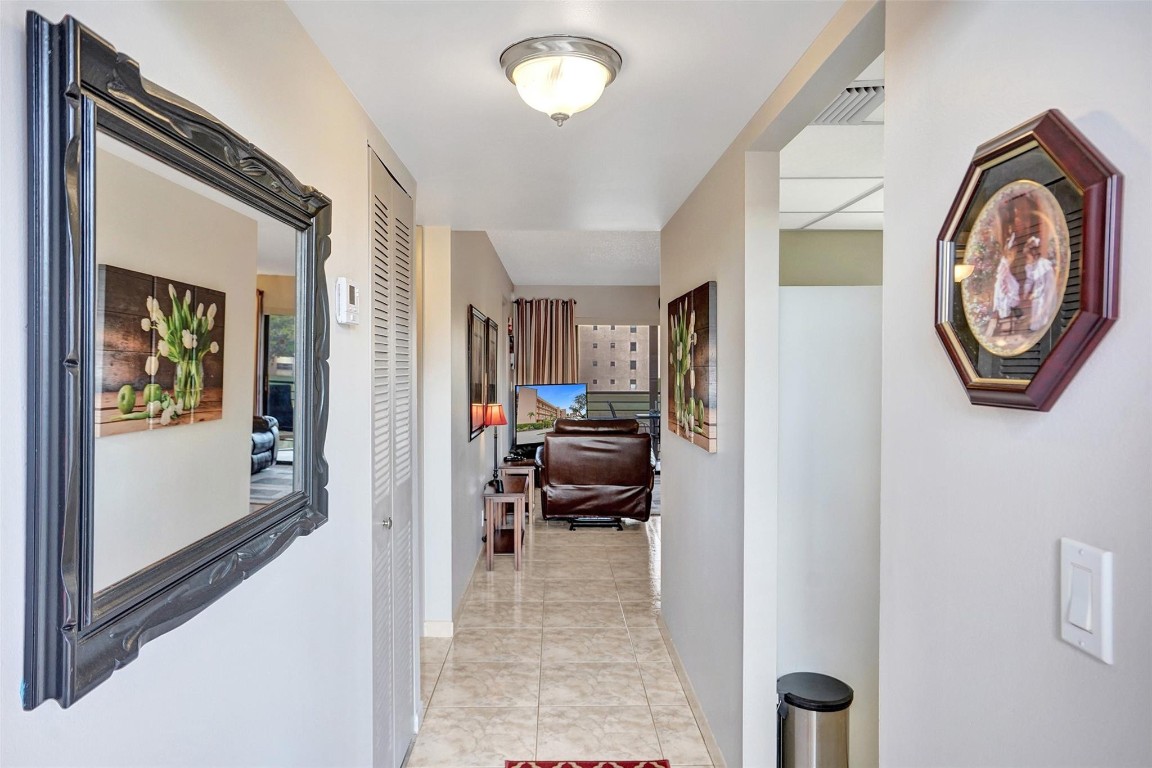 10467 Sunrise Lakes Blvd 210