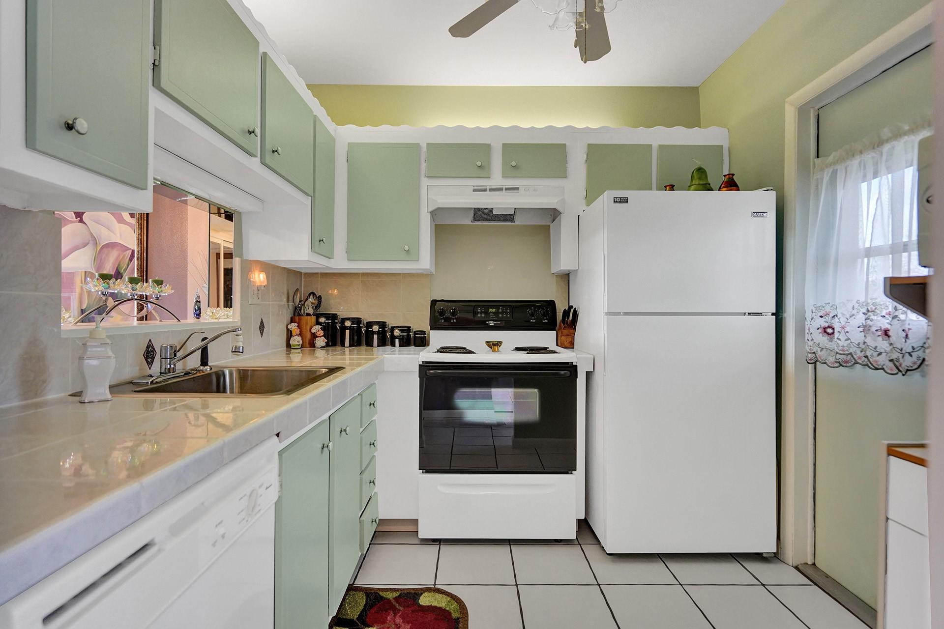 4800 NW 35th St 612