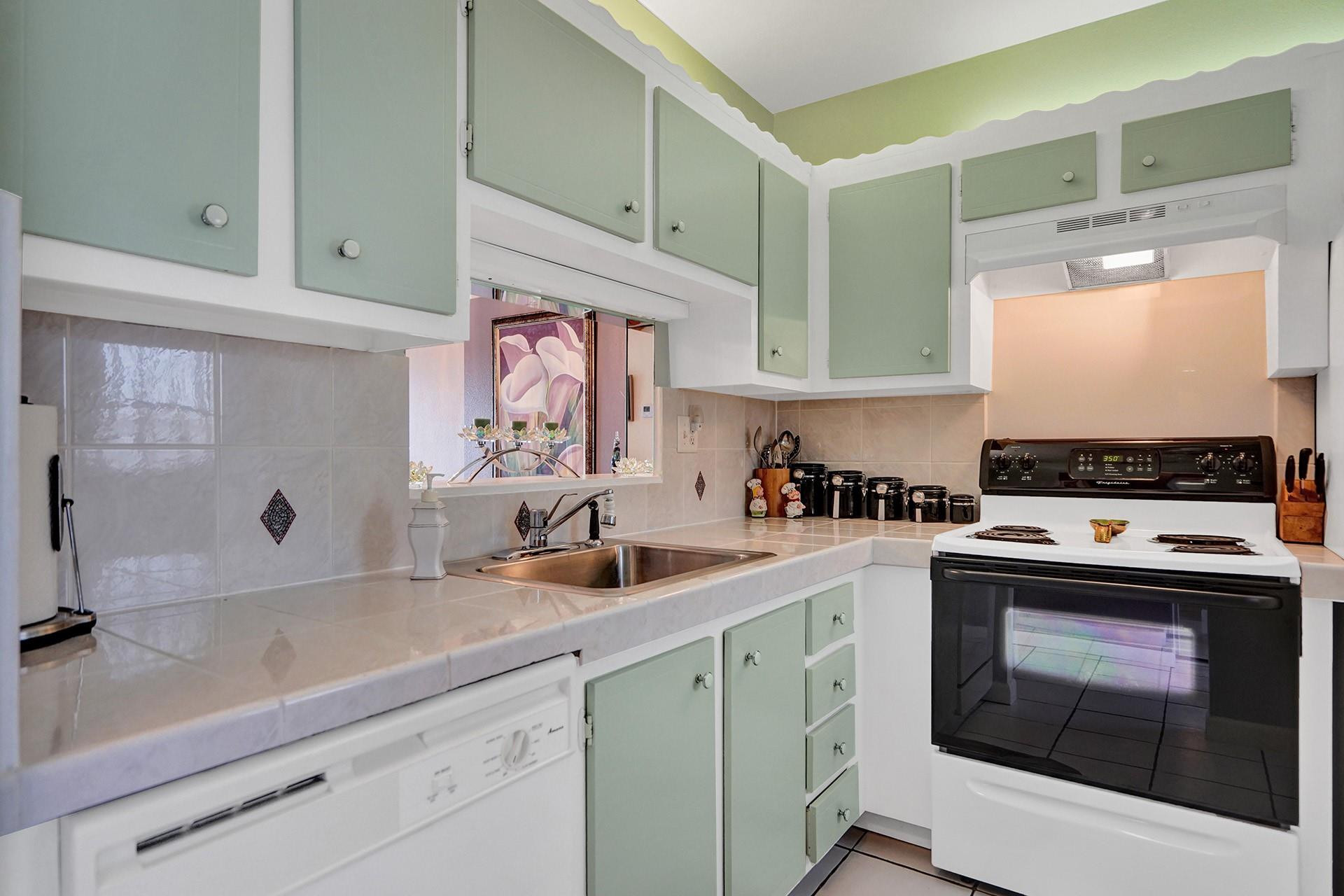 4800 NW 35th St 612