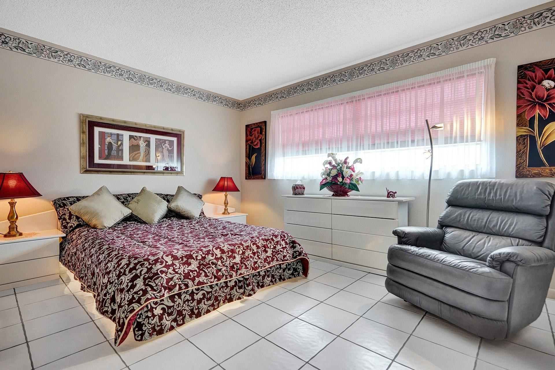 4800 NW 35th St 612