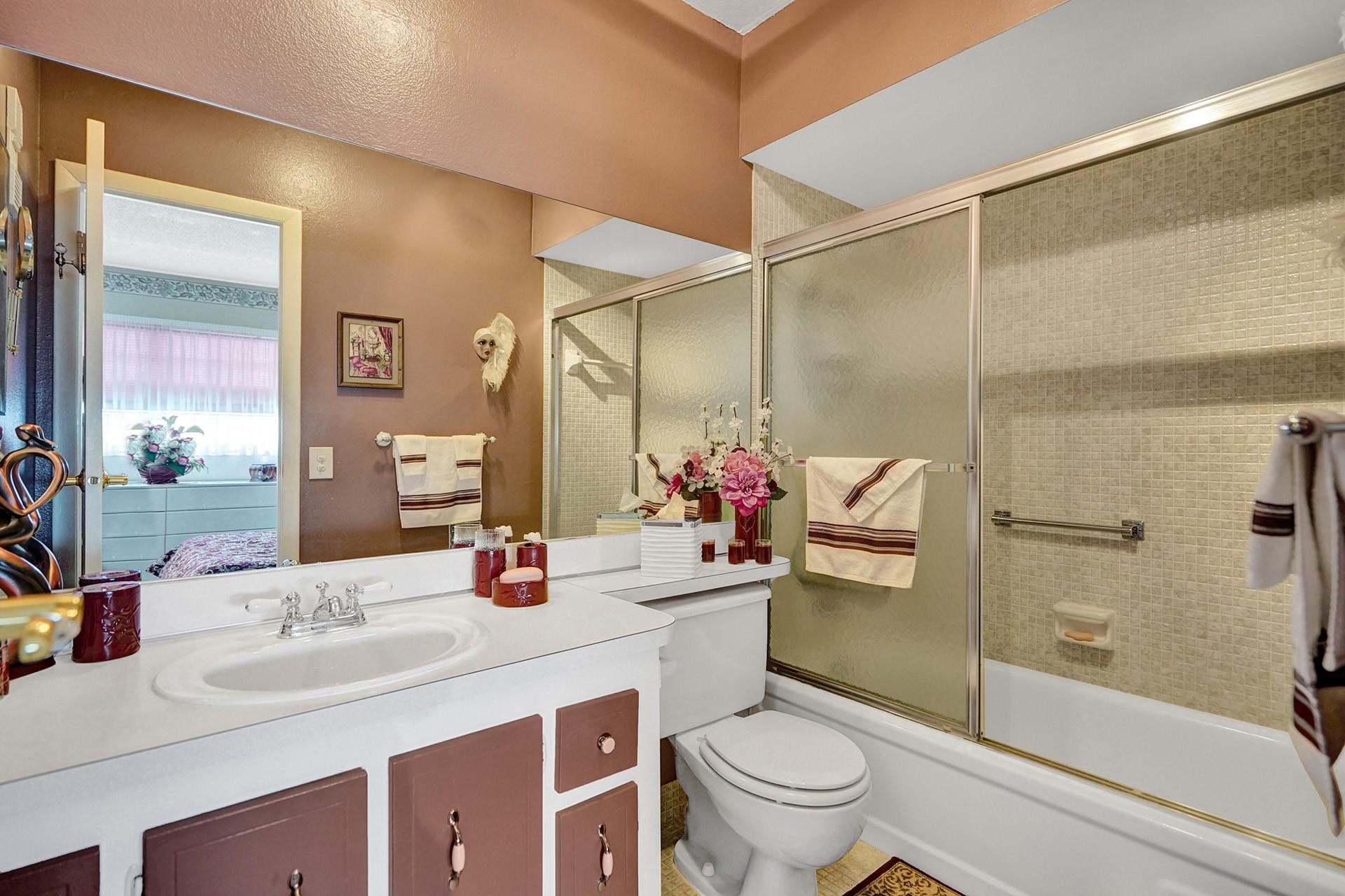 4800 NW 35th St 612