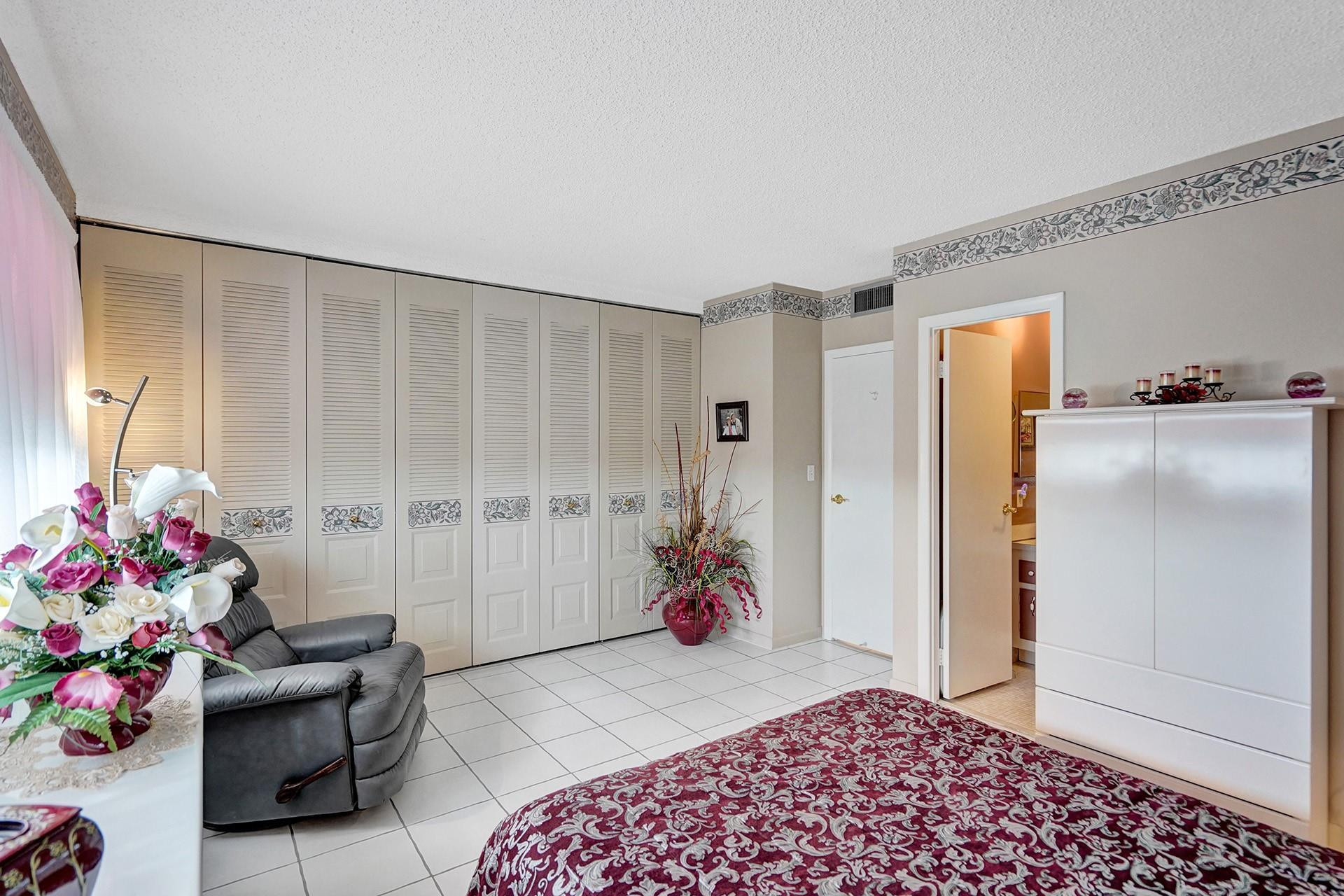 4800 NW 35th St 612