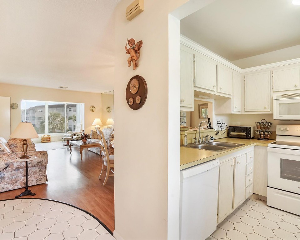 3500 NW 48th Ave 513