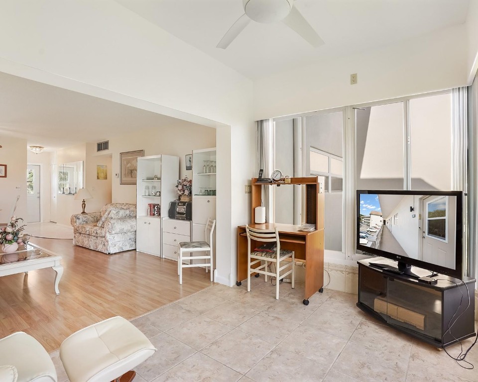 3500 NW 48th Ave 513