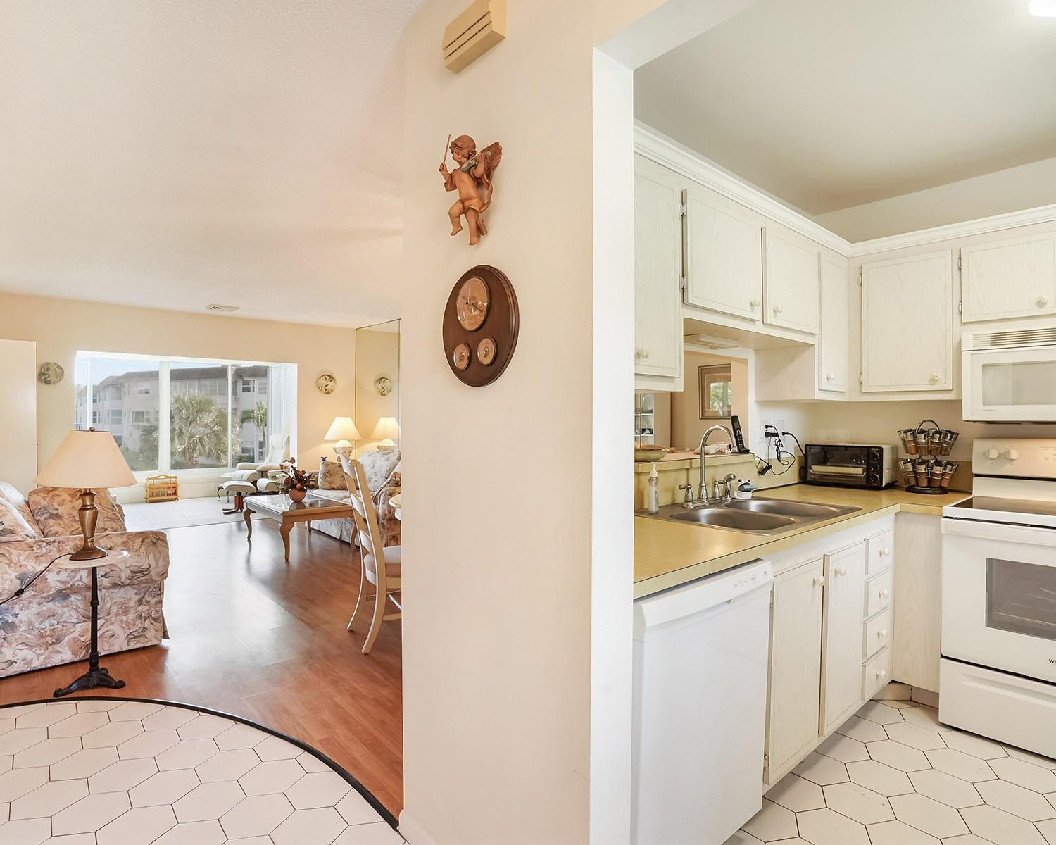 3500 NW 48th Ave 513