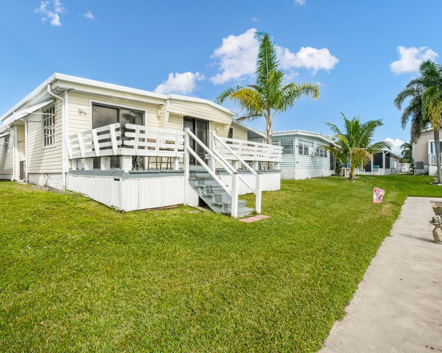 2754 SW 54 St