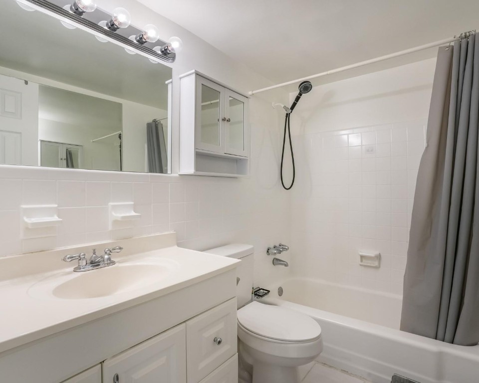 900 Atlantic Shores Blvd 109