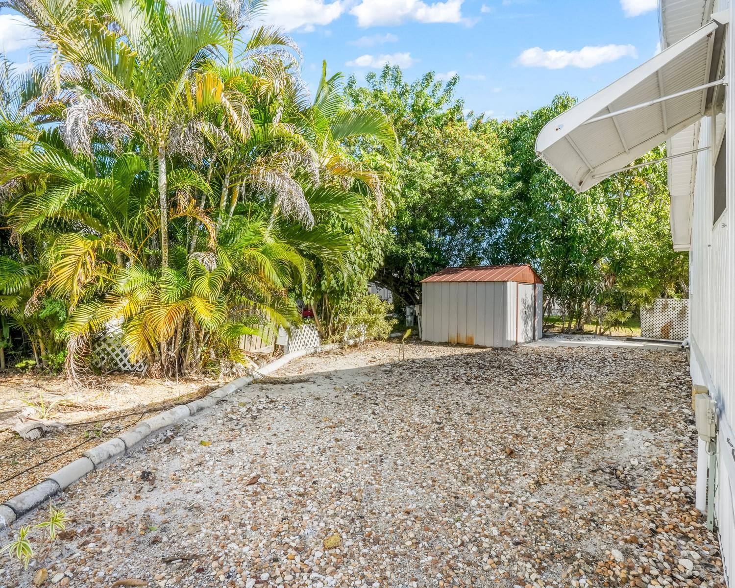 3141 Teakwood Ln