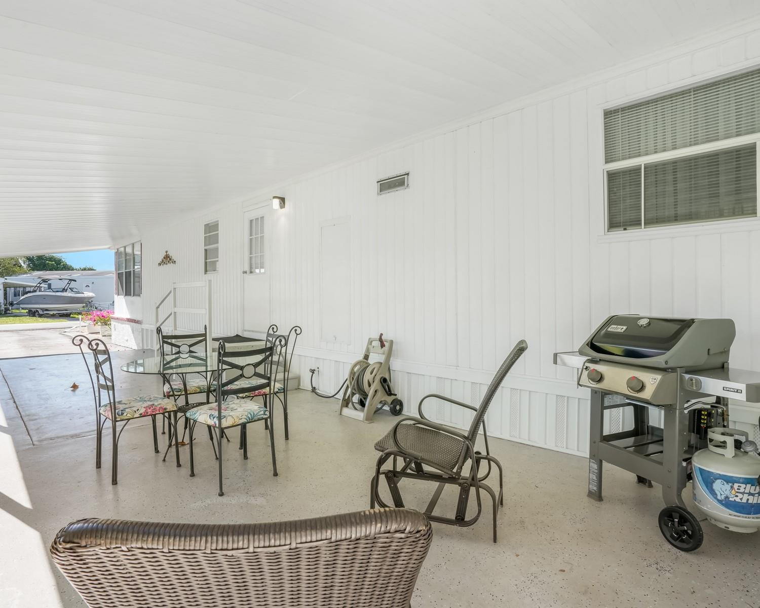 3141 Teakwood Ln