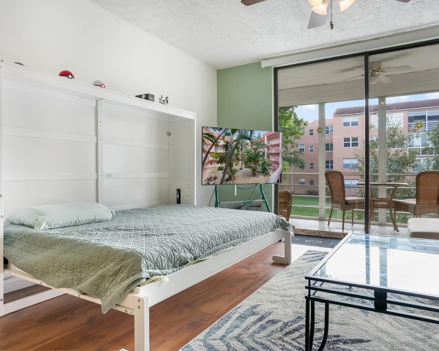 2851 Somerset Dr 205