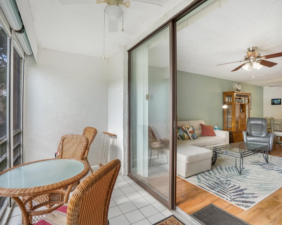 2851 Somerset Dr 205