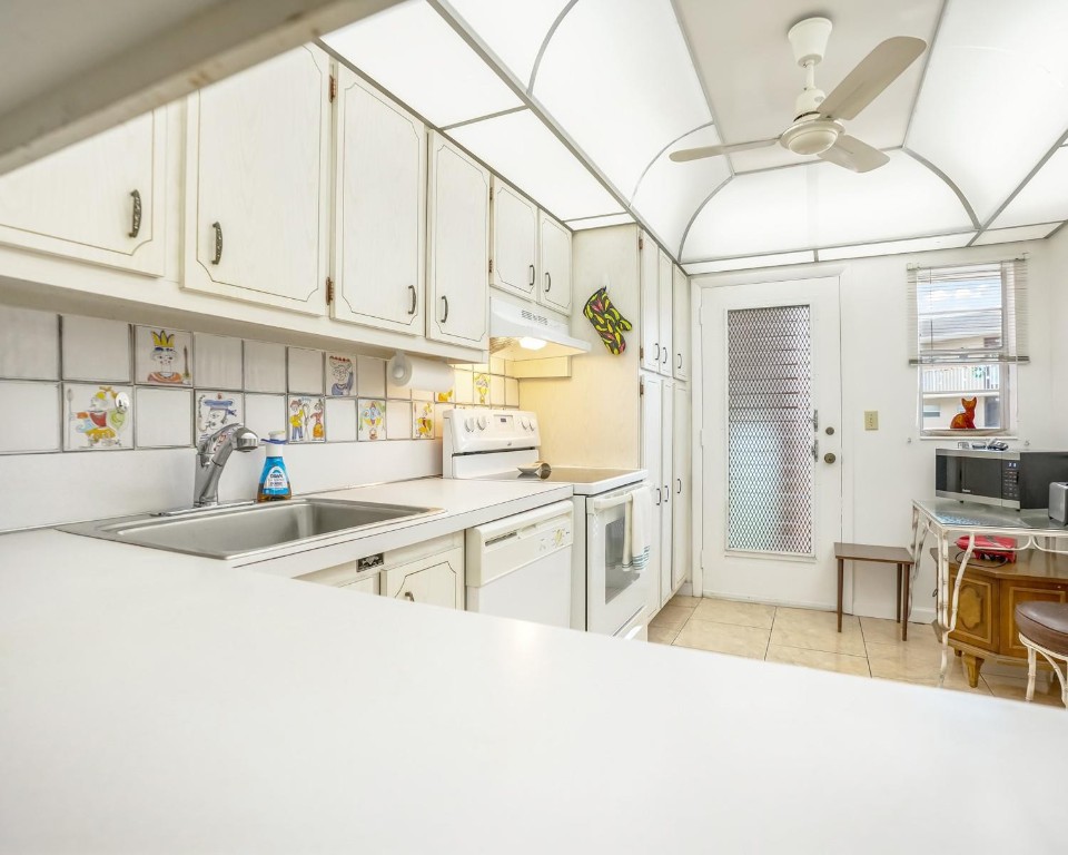 2951 NW 46th Ave 301