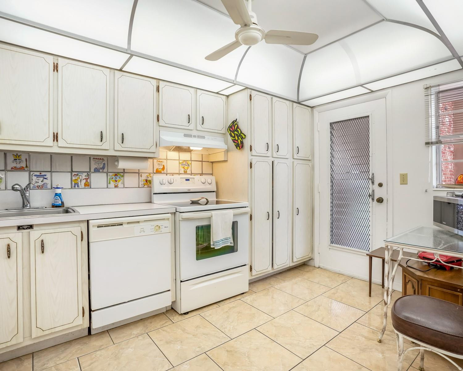 2951 NW 46th Ave 301