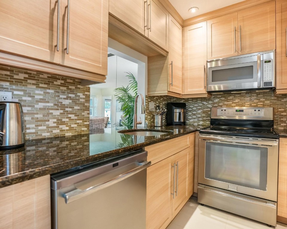 3406 NW 49th Ave 608