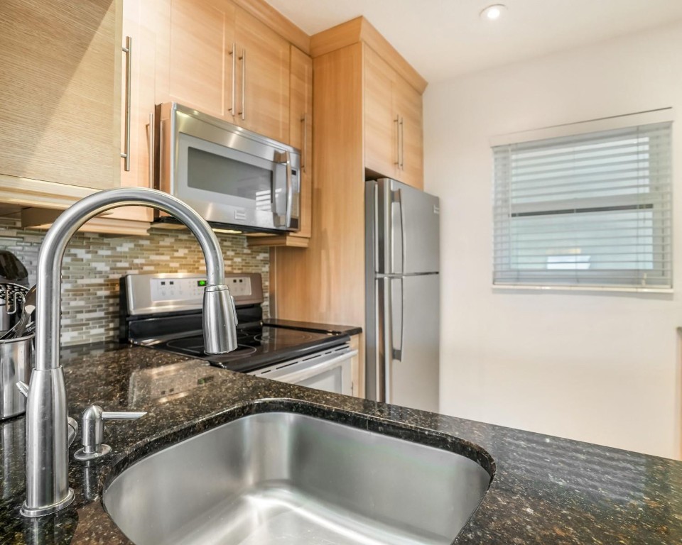 3406 NW 49th Ave 608