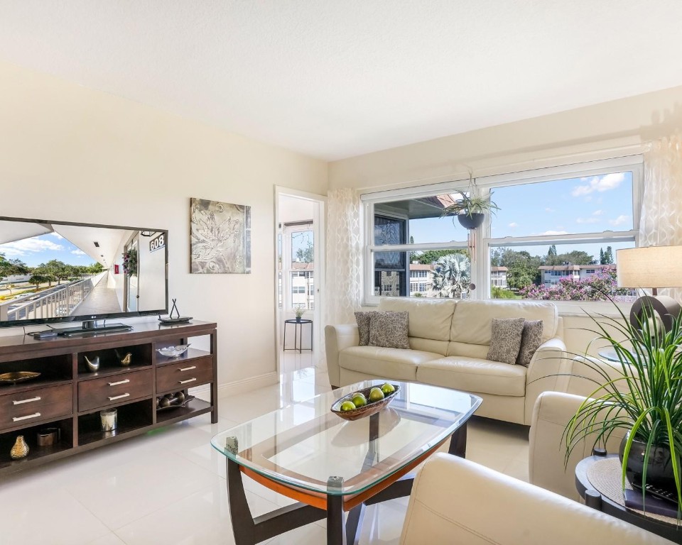 3406 NW 49th Ave 608