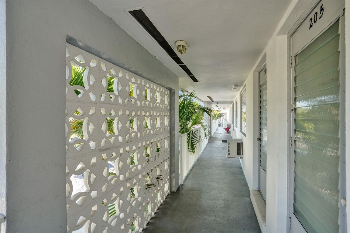 2000 NE 51st Court 205, Fort Lauderdale Unit: 205