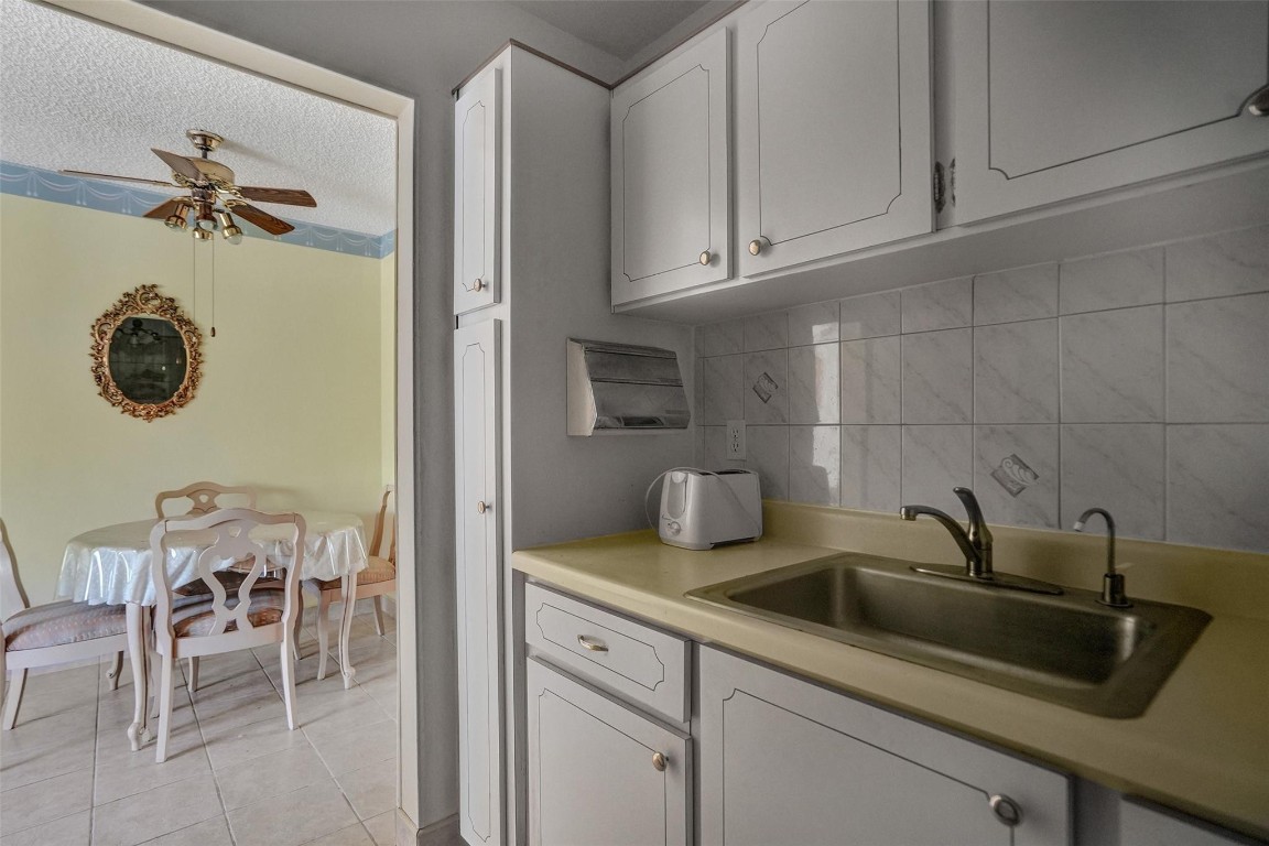 2000 NE 51st Court 205, Fort Lauderdale Unit: 205