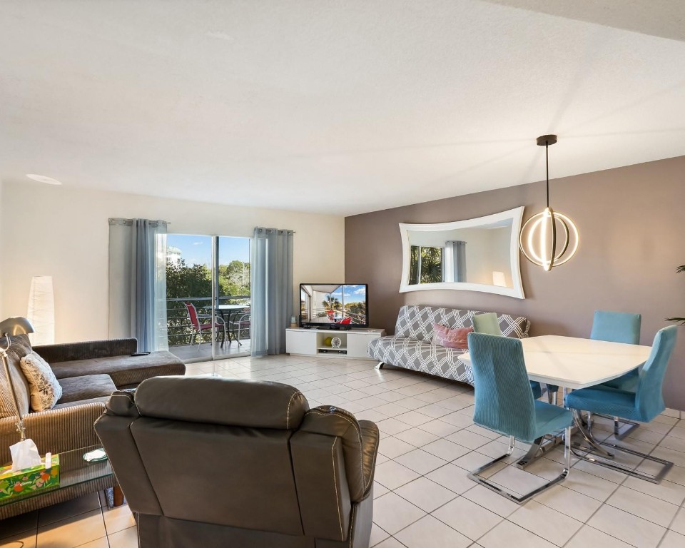 4770 NW 21st Street 305, Lauderhill Unit: 305