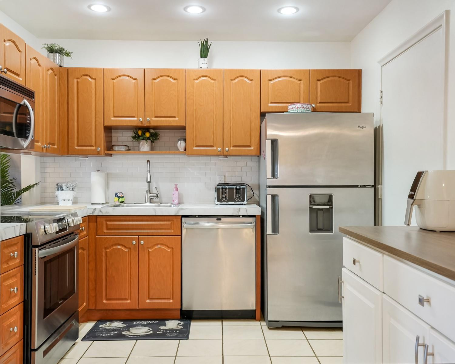 4770 NW 21st Street 305, Lauderhill Unit: 305