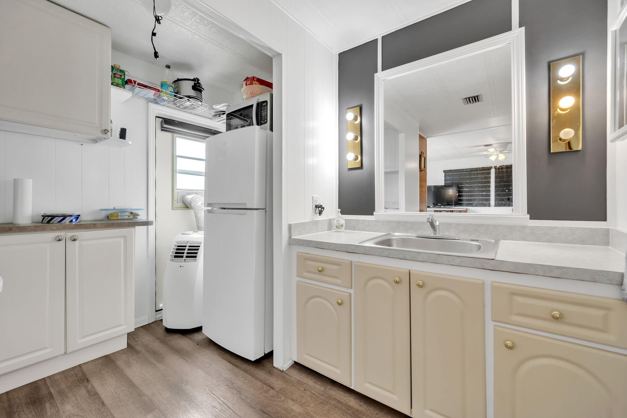 2130 SW 51st Court