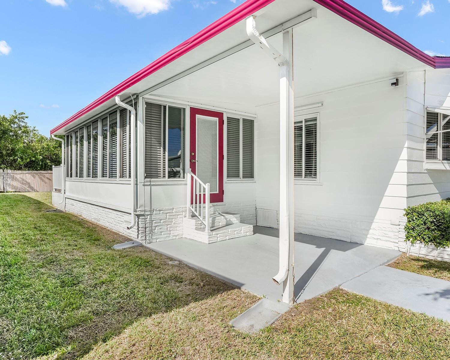 5279 NW 4th Terrace, Deerfield Beach