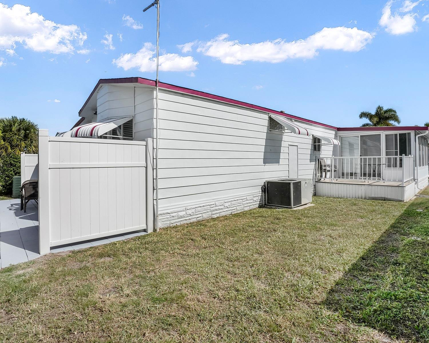 5279 NW 4th Terrace, Deerfield Beach