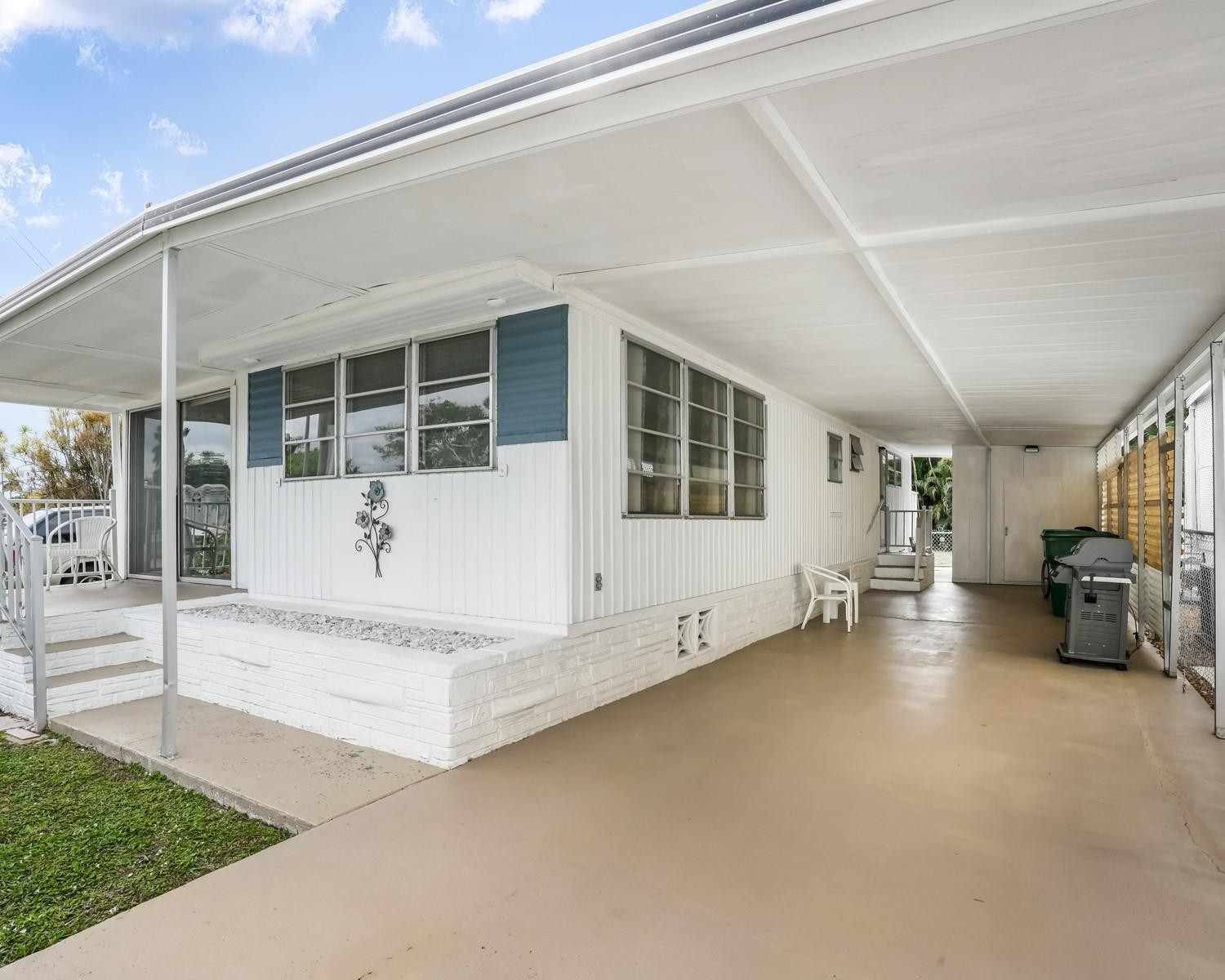 1921 SW 87th Terrace