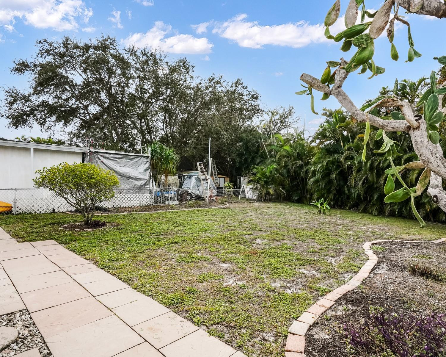 1921 SW 87th Terrace