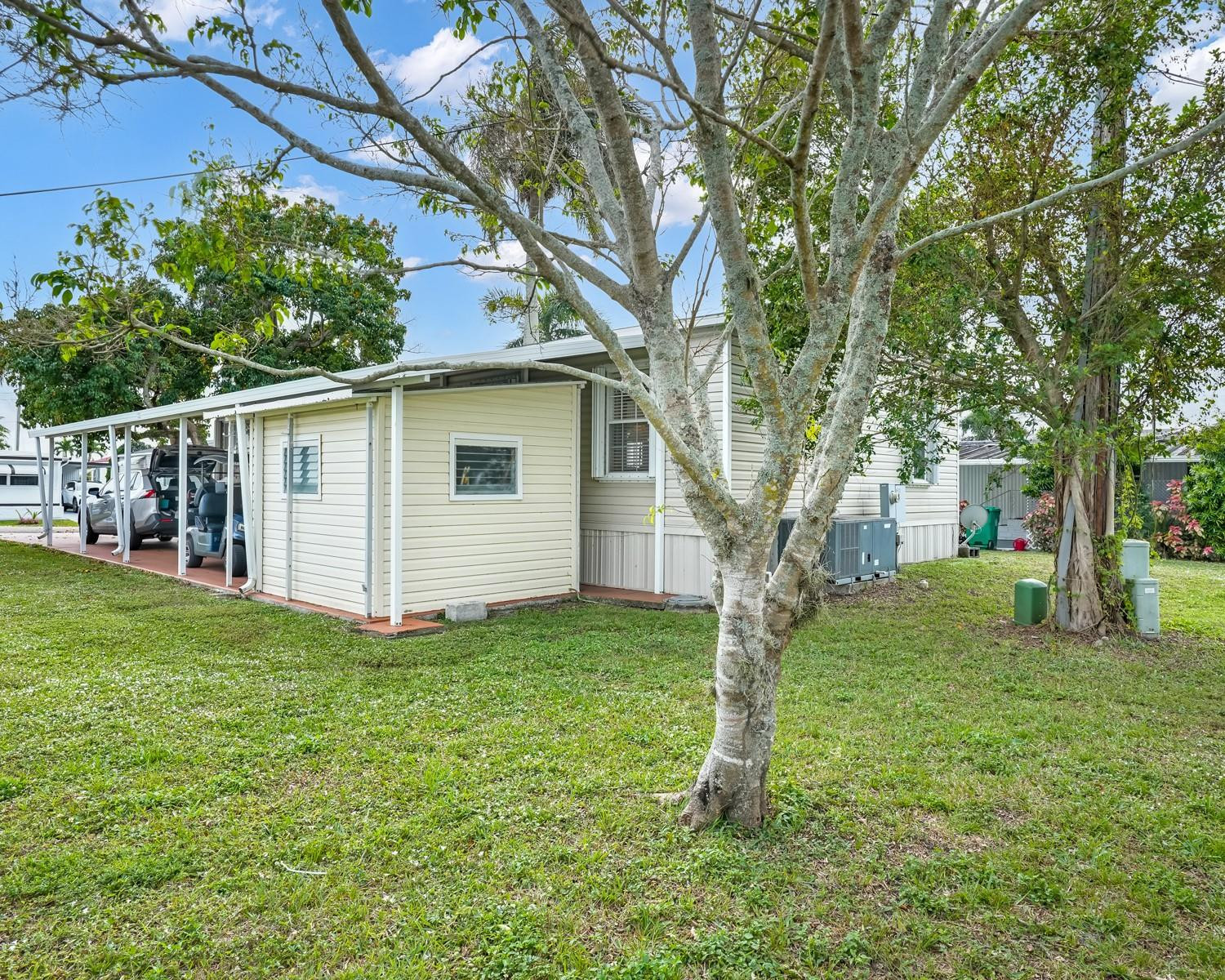 8531 SW 20th Court