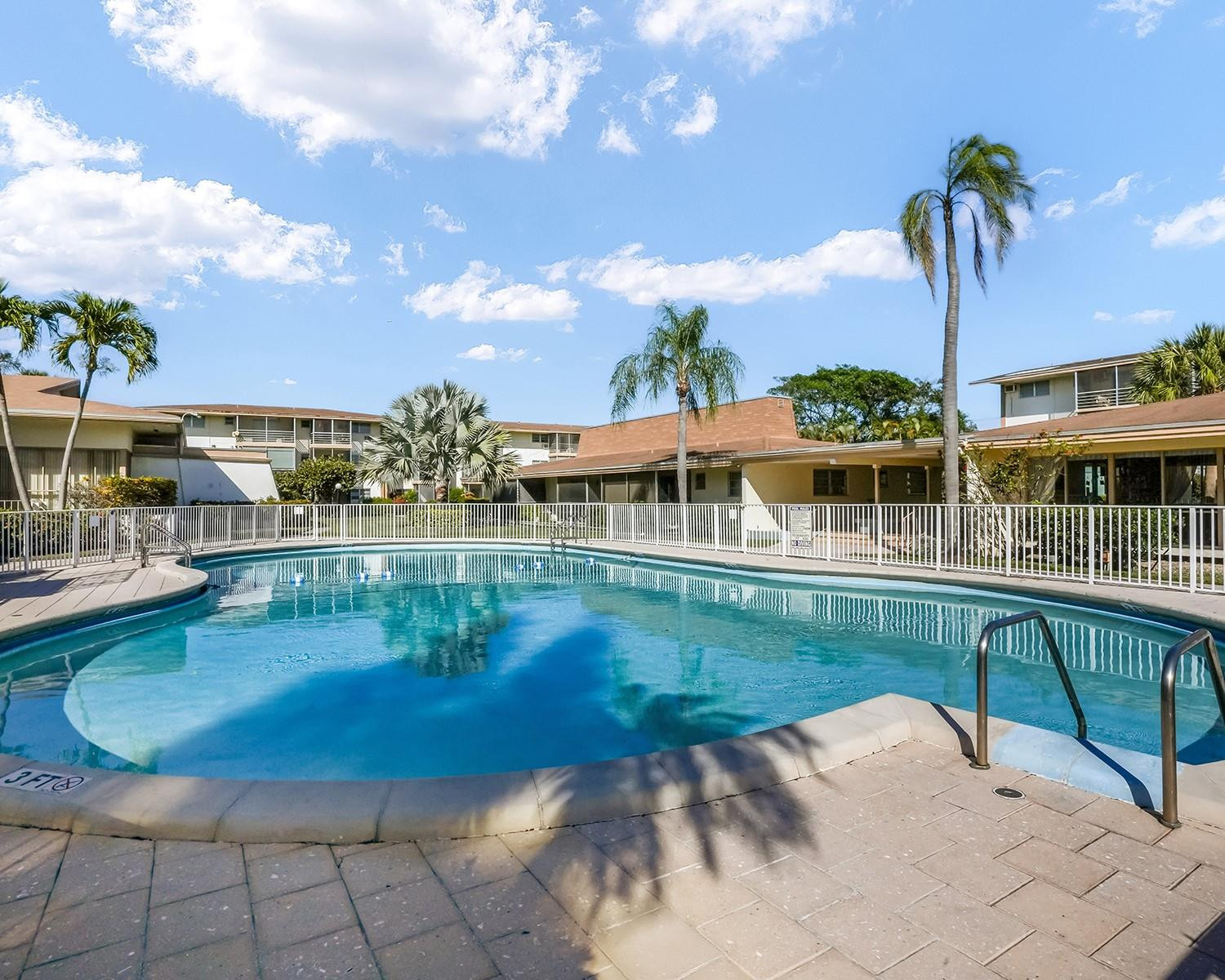 16750 NE 14th Avenue 212