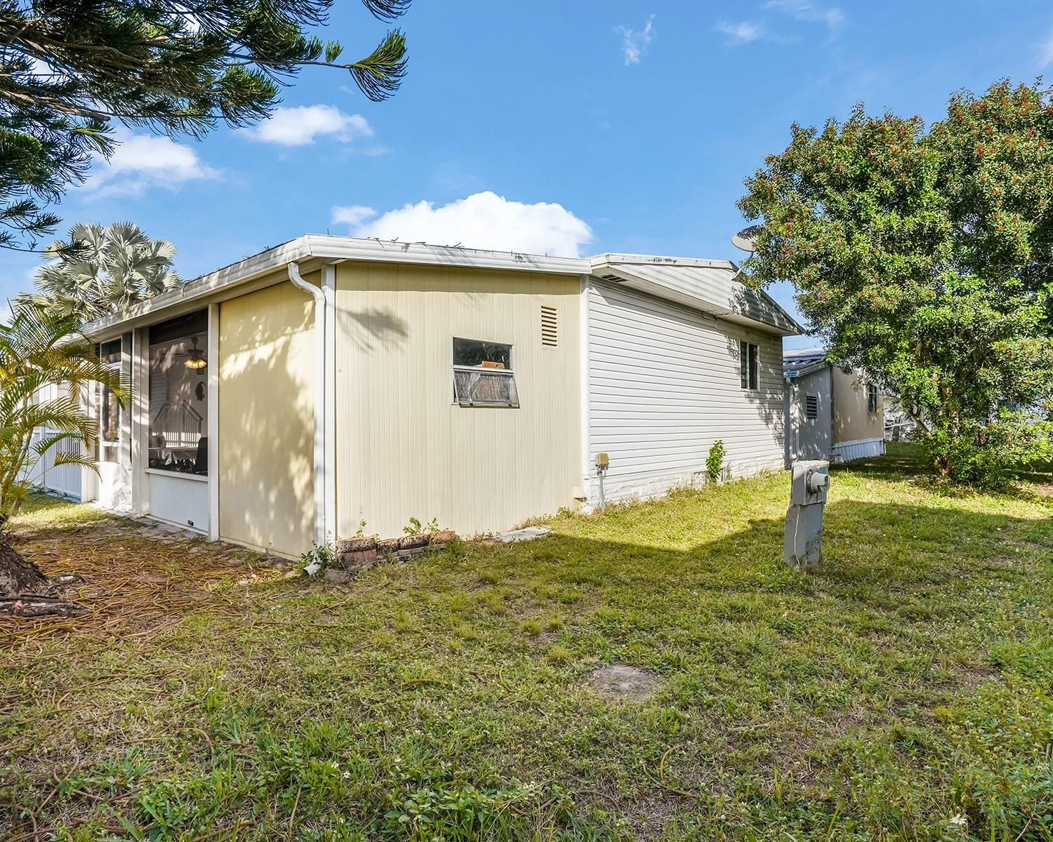 3220 Teakwood Lane